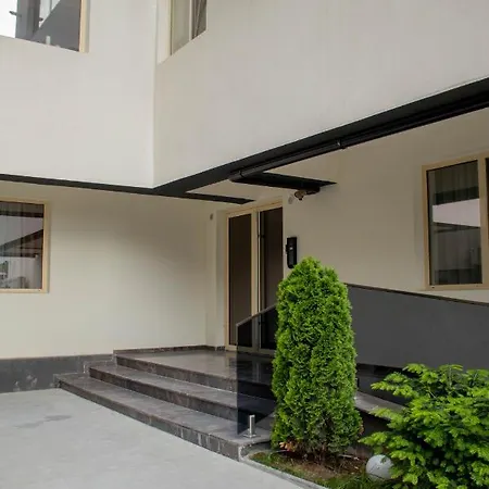 Yzza Apartment